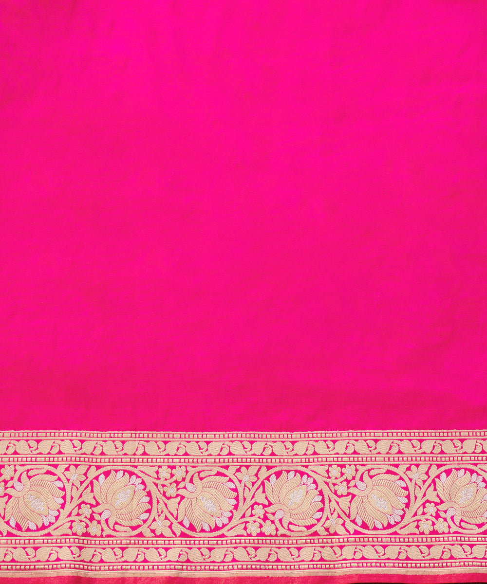 Handloom_Rani_Pink_Pure_Katan_Silk_Banarasi_Saree_with_Zari_Jaal_WeaverStory_05