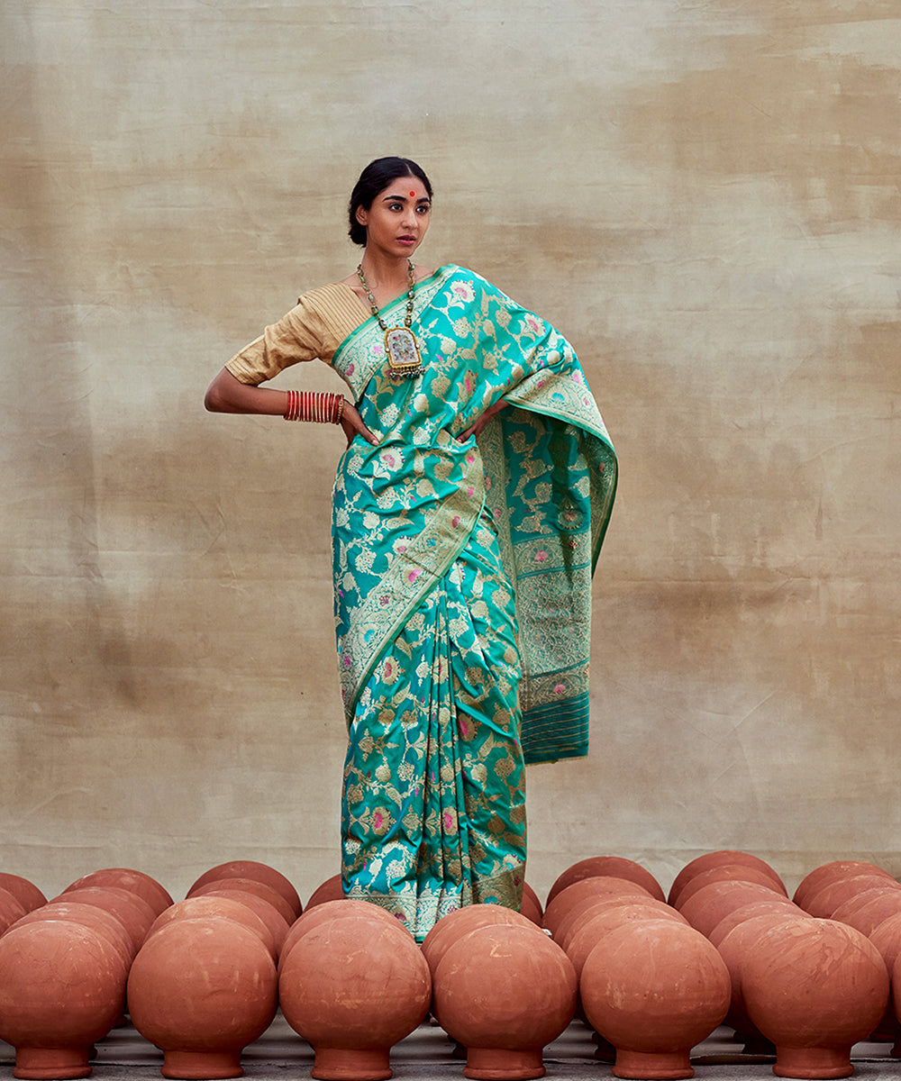 Aqua_Green_Handloom_Pure_Katan_Silk_Banarasi_Saree_with_Intricate_Jaal_WeaverStory_04