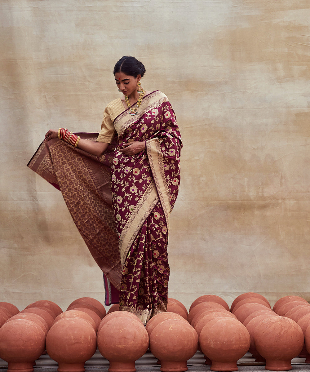 Handloom_Maroon_Pure_Katan_Silk_Banarasi_Saree_with_Meenakari_Jaal_WeaverStory_04