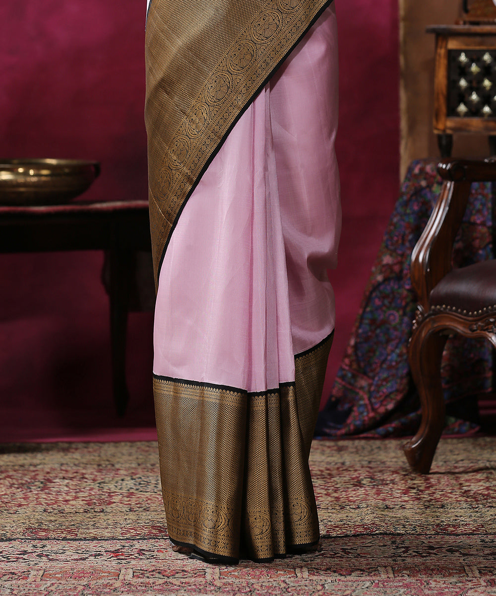 Handloom_Pink_Pure_Silk_Kanjivaram_Saree_With_Thread_Work_Border_WeaverStory_04