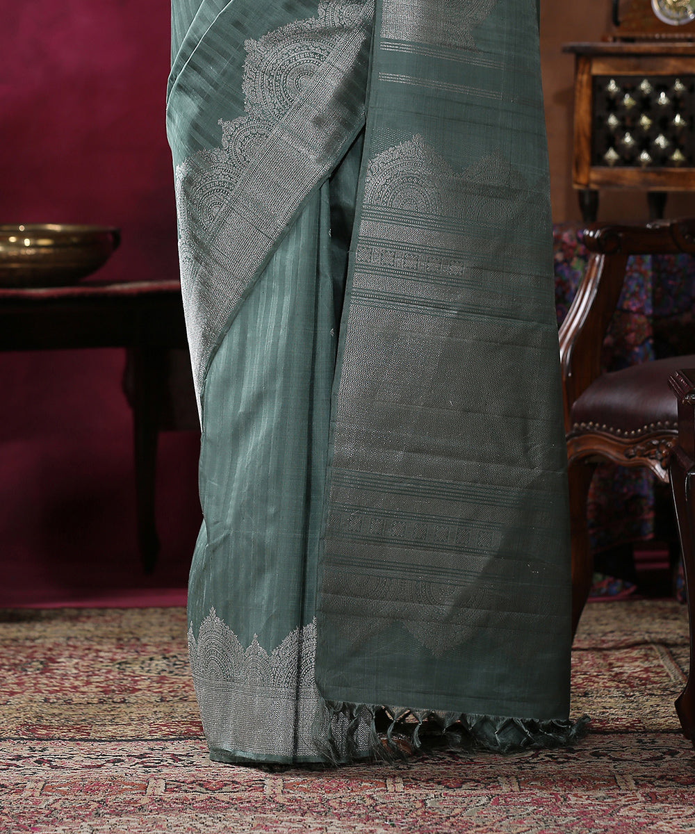 Sage_Green_Handloom_Pure_Silk_Kanjivaram_Saree_With_Silver_Zari_Arched_Border_WeaverStory_04