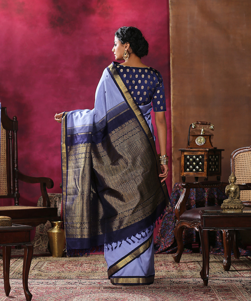 Blue_Handloom_Pure_Silk_Kanjivaram_Saree_With_Dark_Blue_Borders_with_Silk_Threads_WeaverStory_03