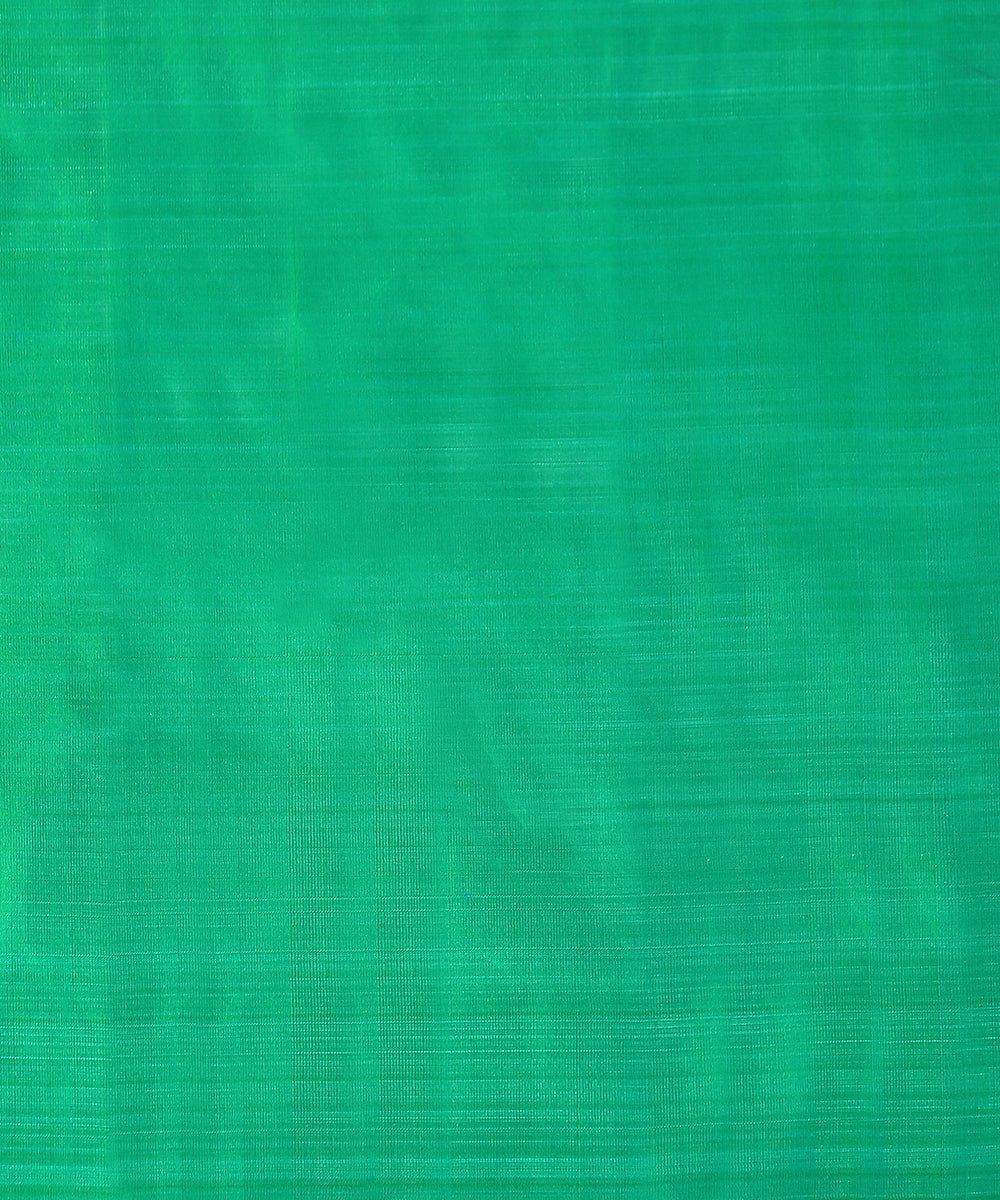 Aqua_Green_Handloom_Dual_Tone_Kanjivaram_Saree_With_Rudraksh_And_Annapakshi_Motifs_And_Rich_Pure_Zari_Pallu_WeaverStory_05