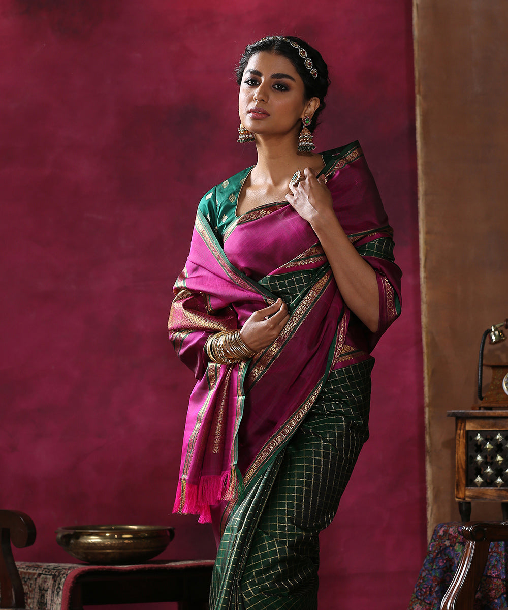 Emerald_Green_Handloom_Bold_Checks_Pure_Silk_Kanjivaram_Saree_With_Magenta_Border_WeaverStory_01