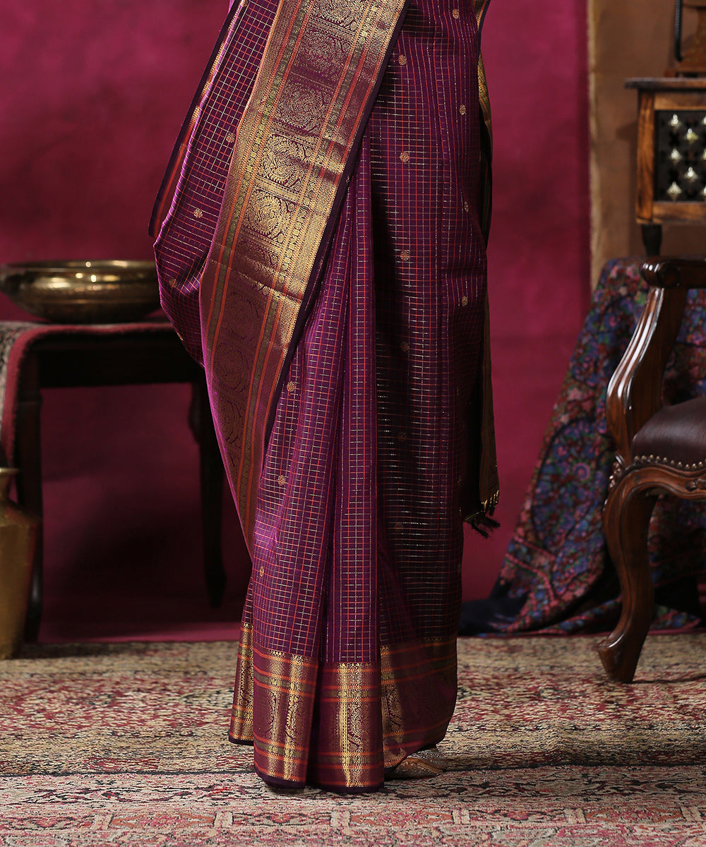 Purple_Handloom_Pure_Silk_Kanjivaram_Saree_With_Checks_And_Broad_Border_Saree_WeaverStory_04