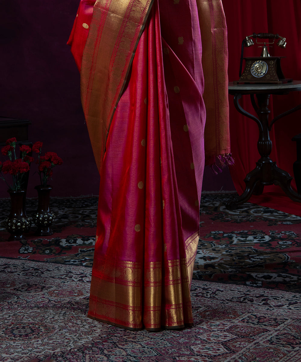 Handloom_Pink_Pure_Zari_and_Silk_Vaira_Oosi_Kanjivaram_Saree_WeaverStory_04