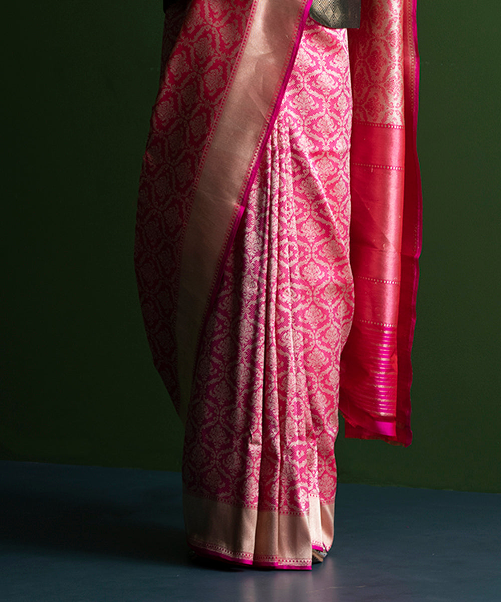 Pink_Handloom_Pure_Katan_Silk_Kimkhab_Banarasi_Saree_With_Mehraab_Jaal_WeaverStory_04