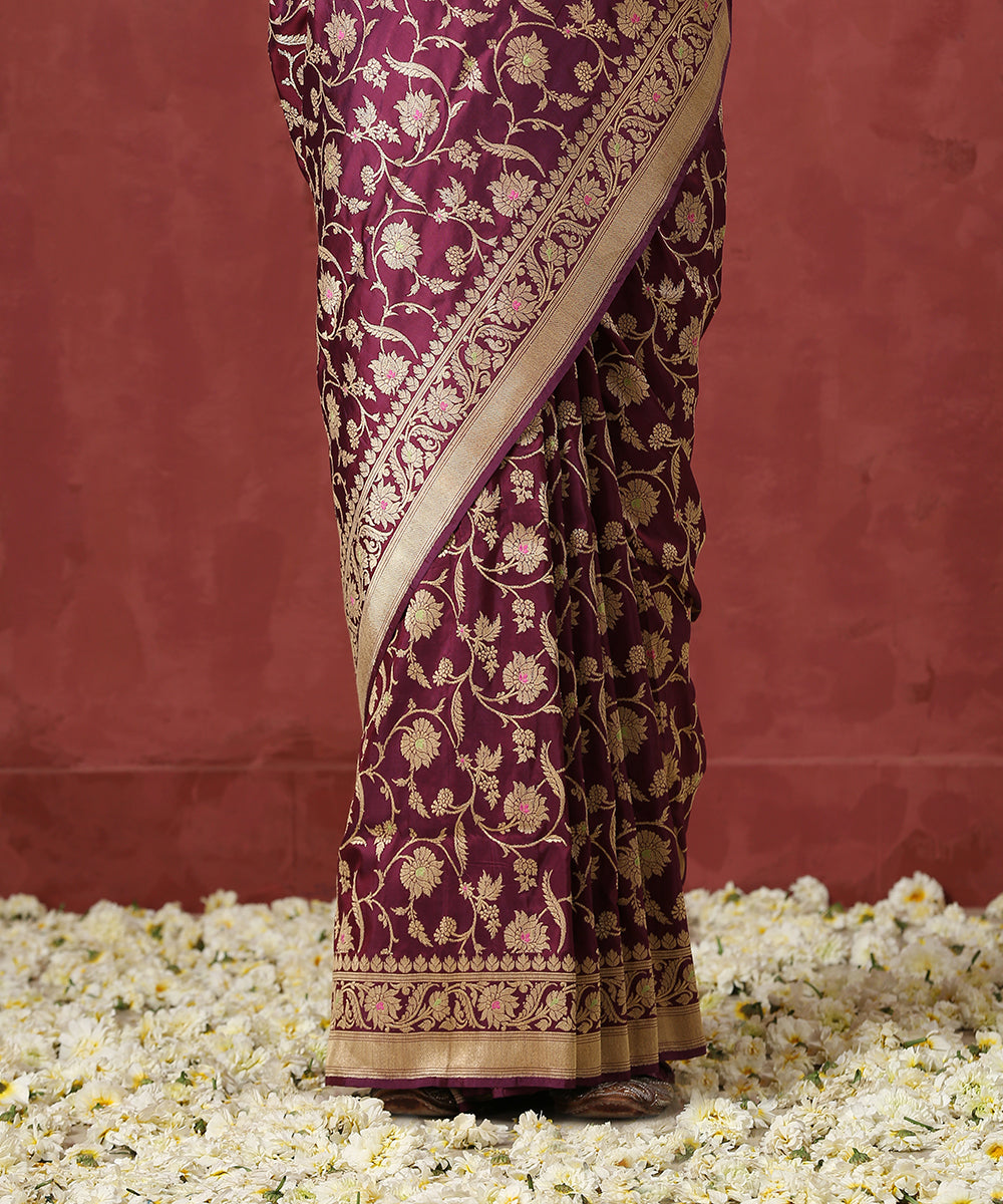 Wine_Handloom_Pure_Katan_Silk_Banarasi_Saree_with_Lotus_Flower_Motifs_WeaverStory_04