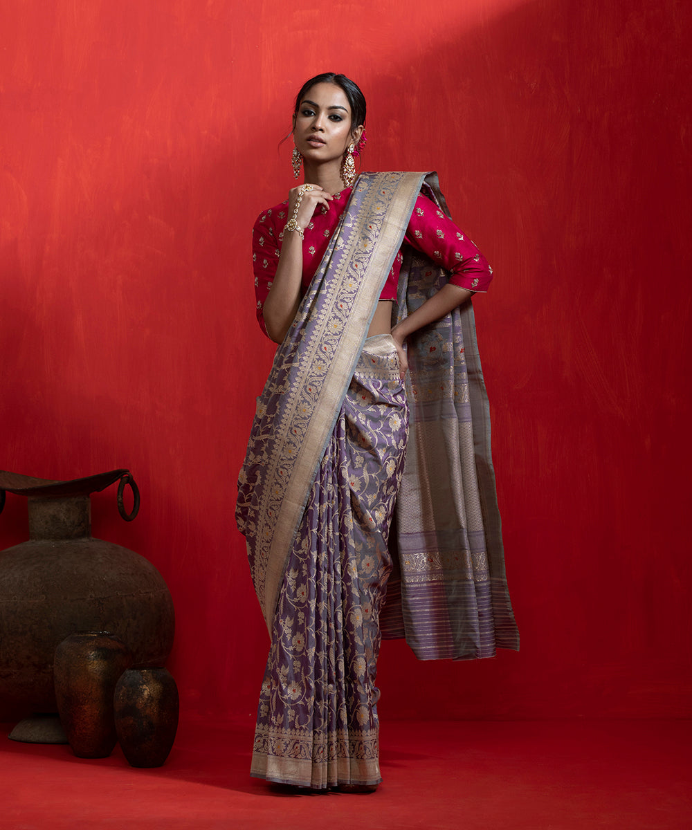 Purple_And_Beige_Handloom_Pure_Katan_Silk_Banarasi_Saree_With_Meenakari_Jaal_And_Lotus_Motifs_WeaverStory_02