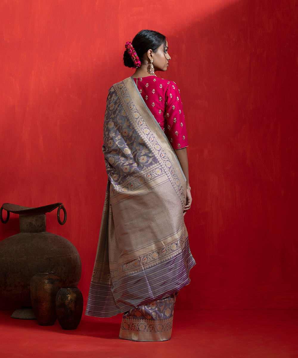 Purple_And_Beige_Handloom_Pure_Katan_Silk_Banarasi_Saree_With_Meenakari_Jaal_And_Lotus_Motifs_WeaverStory_03