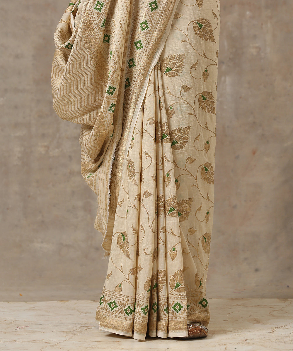 Handloom_Beige_Moonga_Silk_Banarasi_Saree_With_Cutwork_Jaal_WeaverStory_04