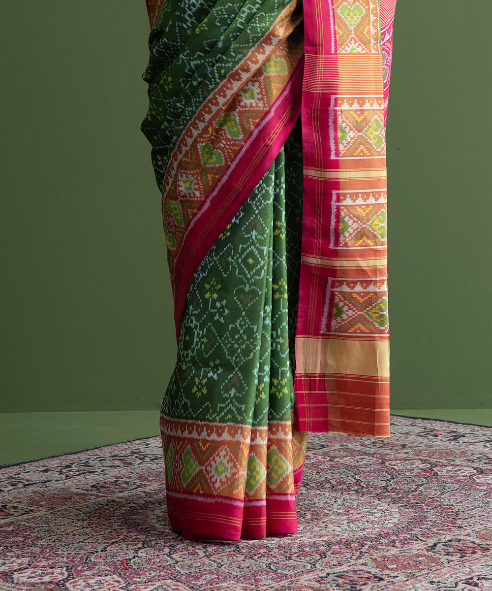 Green_And_Pink_Handloom_Single_Ikat_Patola_Saree_With_Tissue_Border_WeaverStory_04