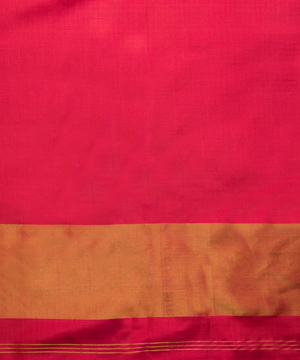 Green_And_Pink_Handloom_Single_Ikat_Patola_Saree_With_Tissue_Border_WeaverStory_05