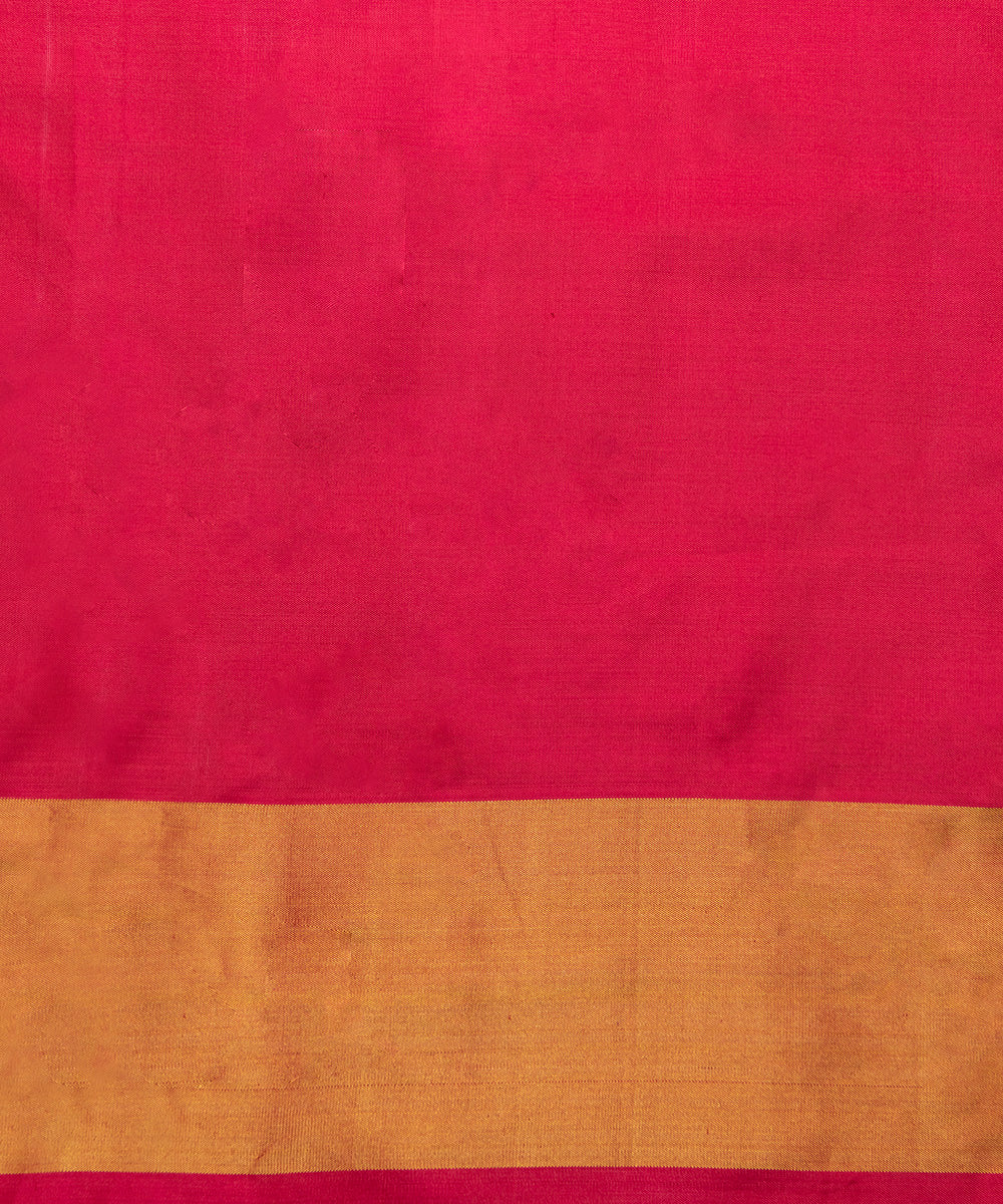 Green_And_Pink_Handloom_Dual_Tone_Single_Ikat_Patola_Saree_With_Tissue_Border_WeaverStory_05