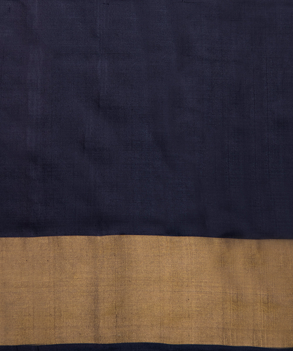 Black_And_Red_Handloom_Weft_Dyed_Mulberry_Silk_Single_Ikat_Patola_Saree_WeaverStory_05
