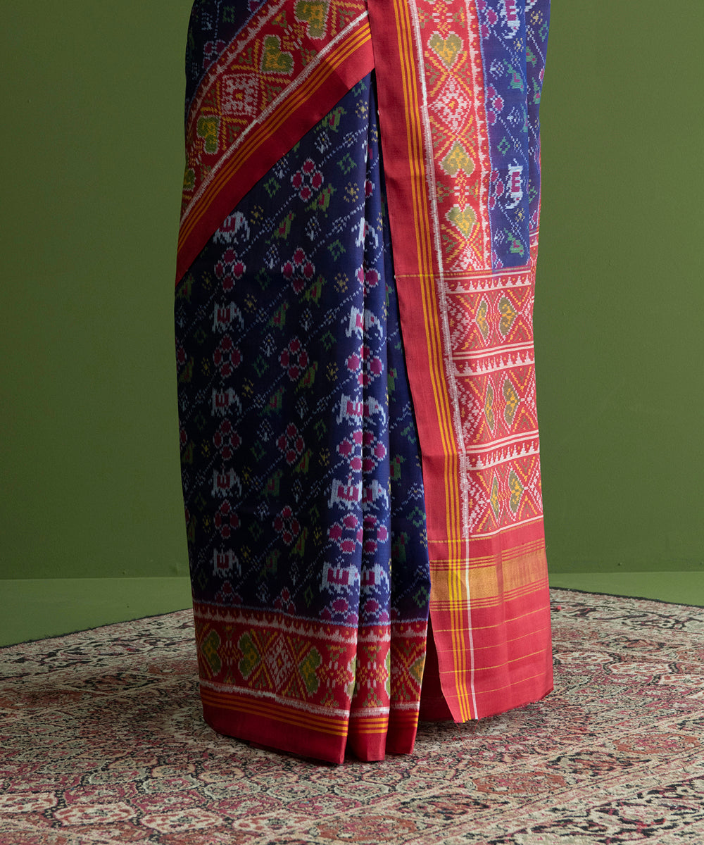 Handloom_Blue_And_Red_Ikat_Weft_Dye_8_Ply_Mulberry_Silk_Patola_Saree_WeaverStory_04