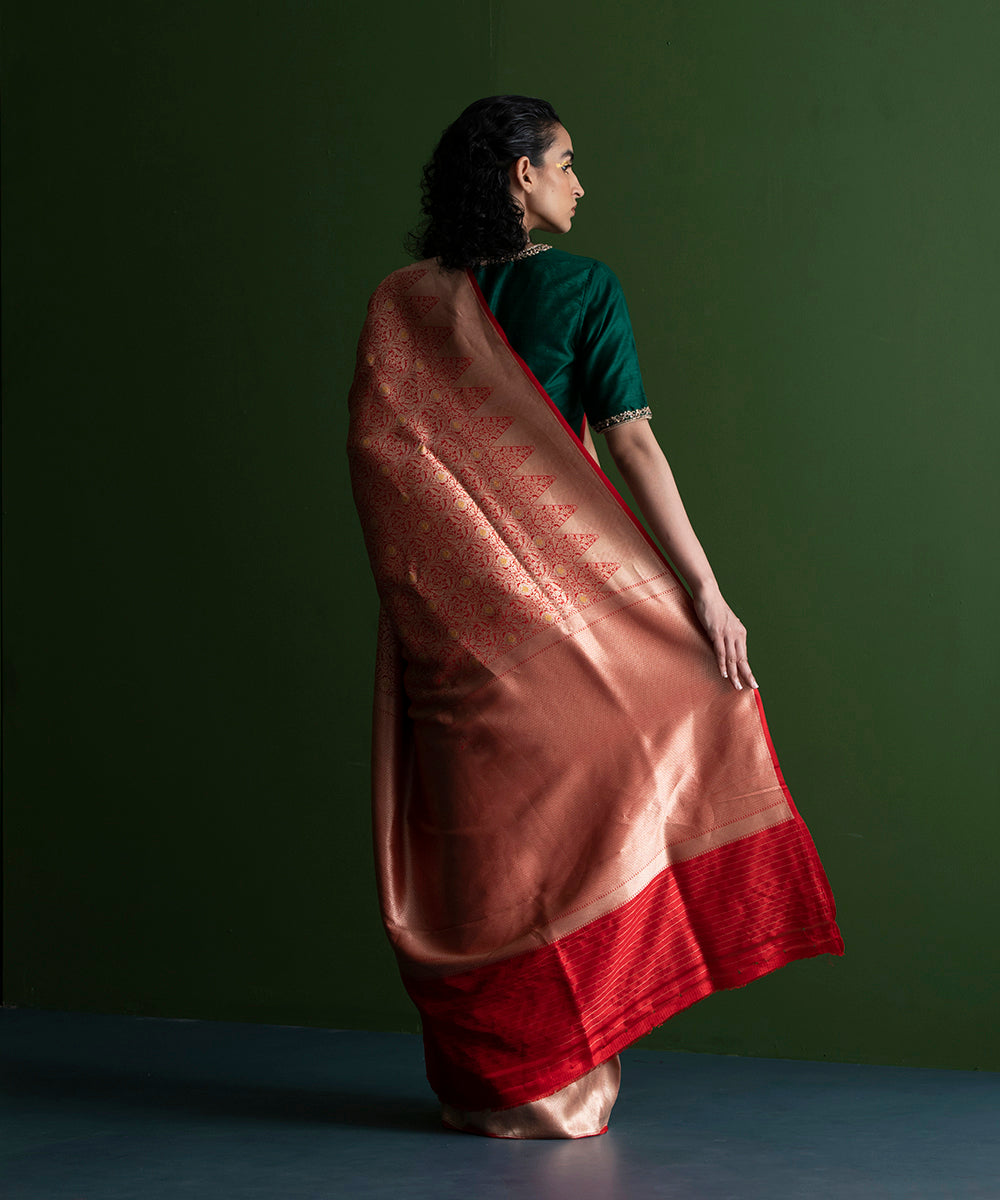 Handloom_Red_Pure_Katan_Silk_Kimkhab_Shikargah_Banarasi_Saree_with_Zari_Border_WeaverStory_03
