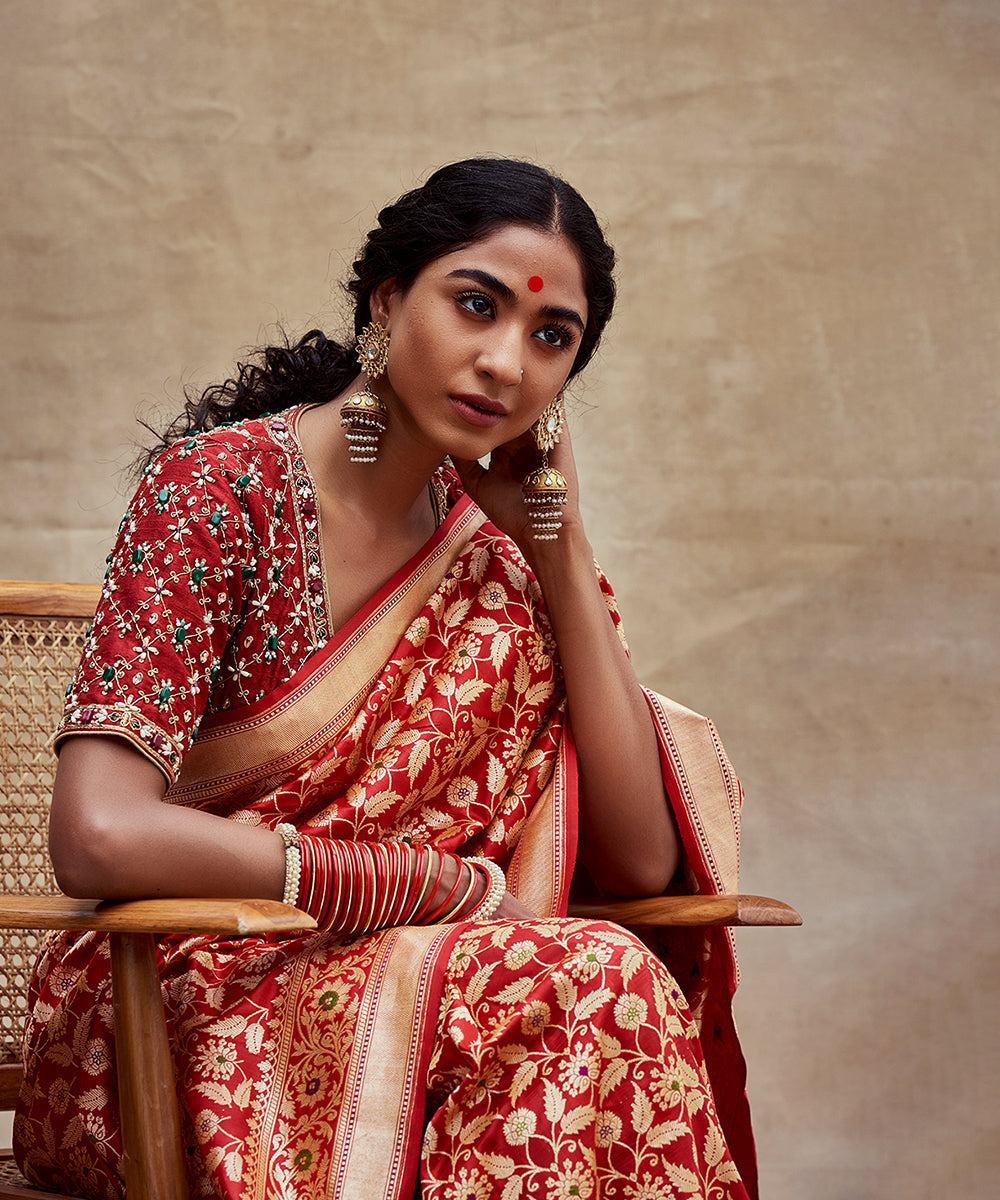 Handloom_Red_Pure_Katan_Silk_Banarasi_Saree_With_Intricate_Meenakari_WeaverStory_01