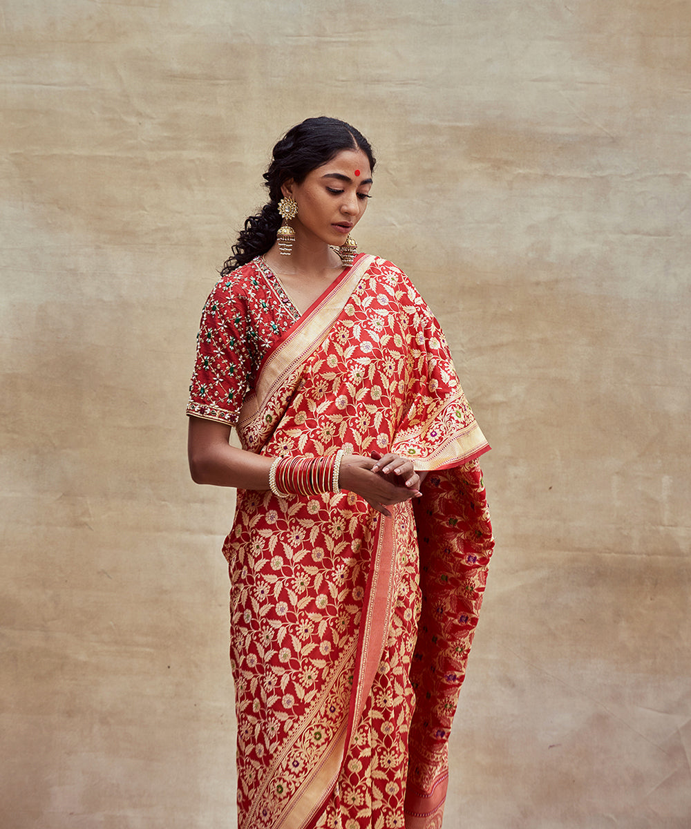 Handloom_Red_Pure_Katan_Silk_Banarasi_Saree_With_Intricate_Meenakari_WeaverStory_02