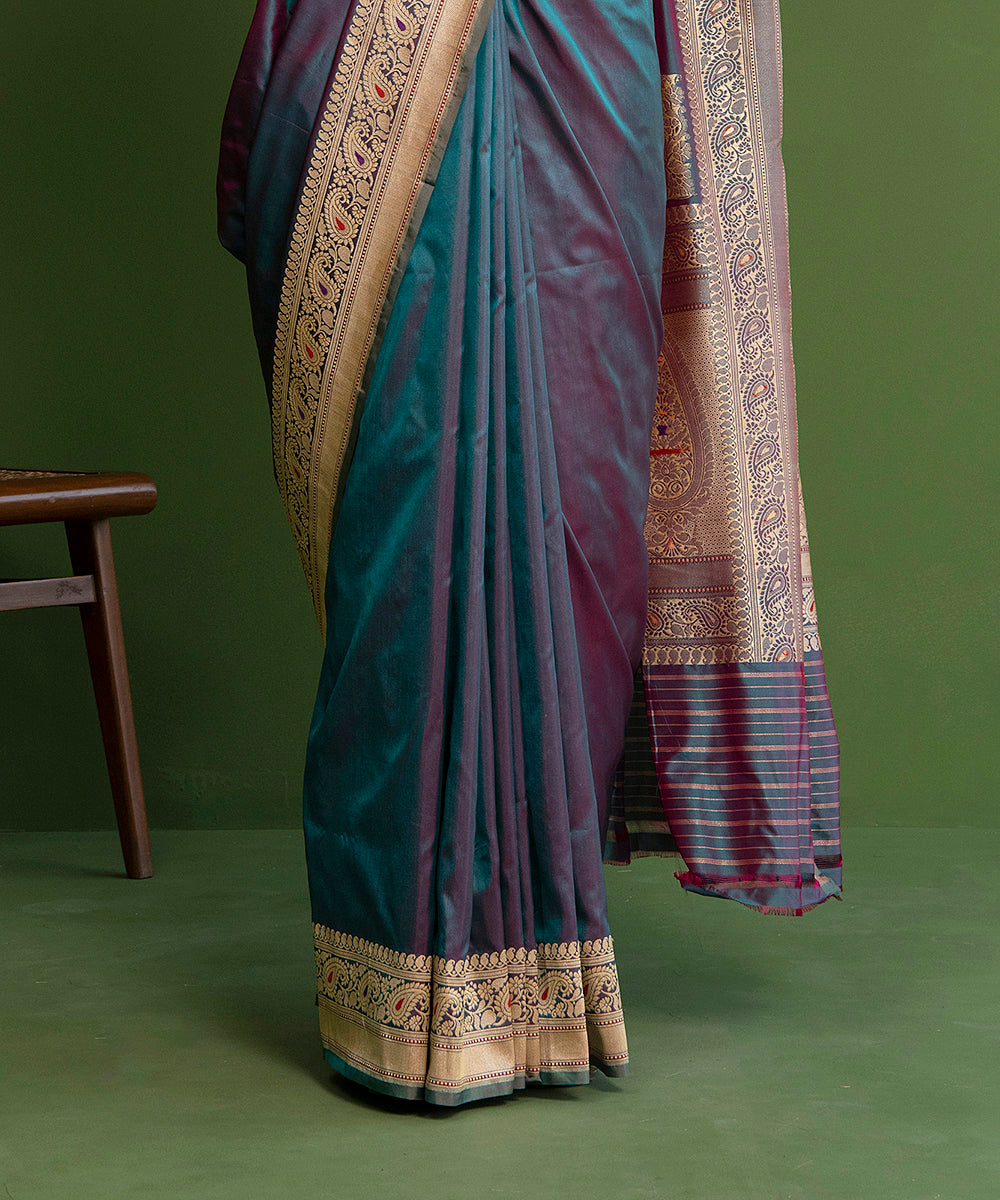 Peacock_Blue_Handloom_Plain_Pure_Katan_Silk_Banarasi_Saree_With_Konia_WeaverStory_04