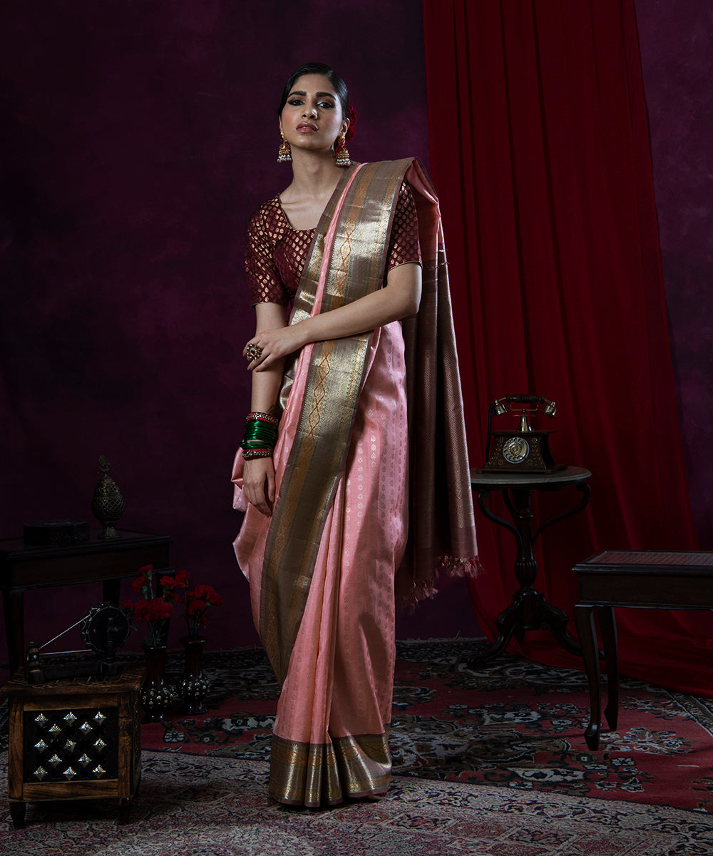 Light_Pink_Handloom_Pure_Zari_and_Pure_Silk_Kanjivaram_Saree_With_Biscuit_Color_Border_WeaverStory_02