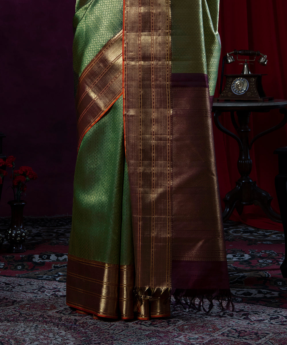 Green_Handloom_Pure_Zari_and_Silk_Chevron_Weave_Kanjivaram_Saree_WeaverStory_04