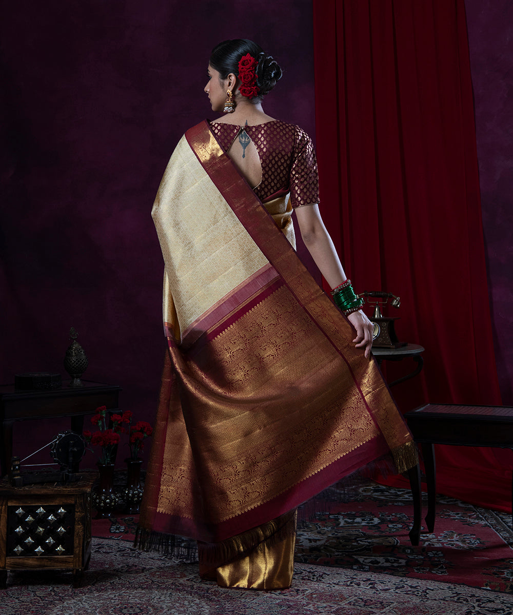 Gold_And_Maroon_Handloom_Pure_Zari_and_Silk_Kanjivaram_Saree_WeaverStory_03