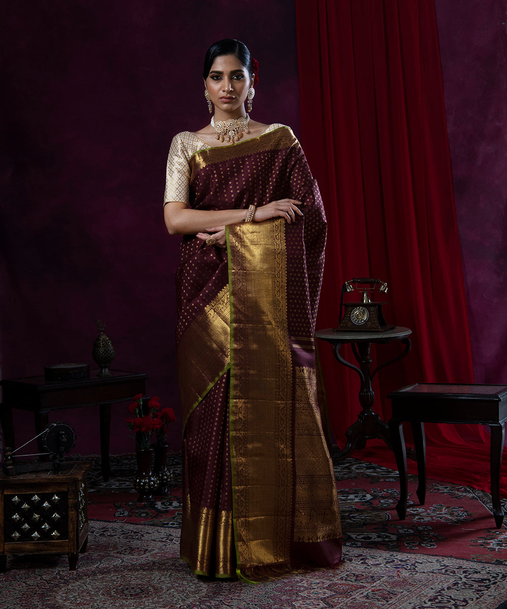 Handloom_Wine_And_Green_Pure_Zari_Kanjivaram_Saree_WeaverStory_02