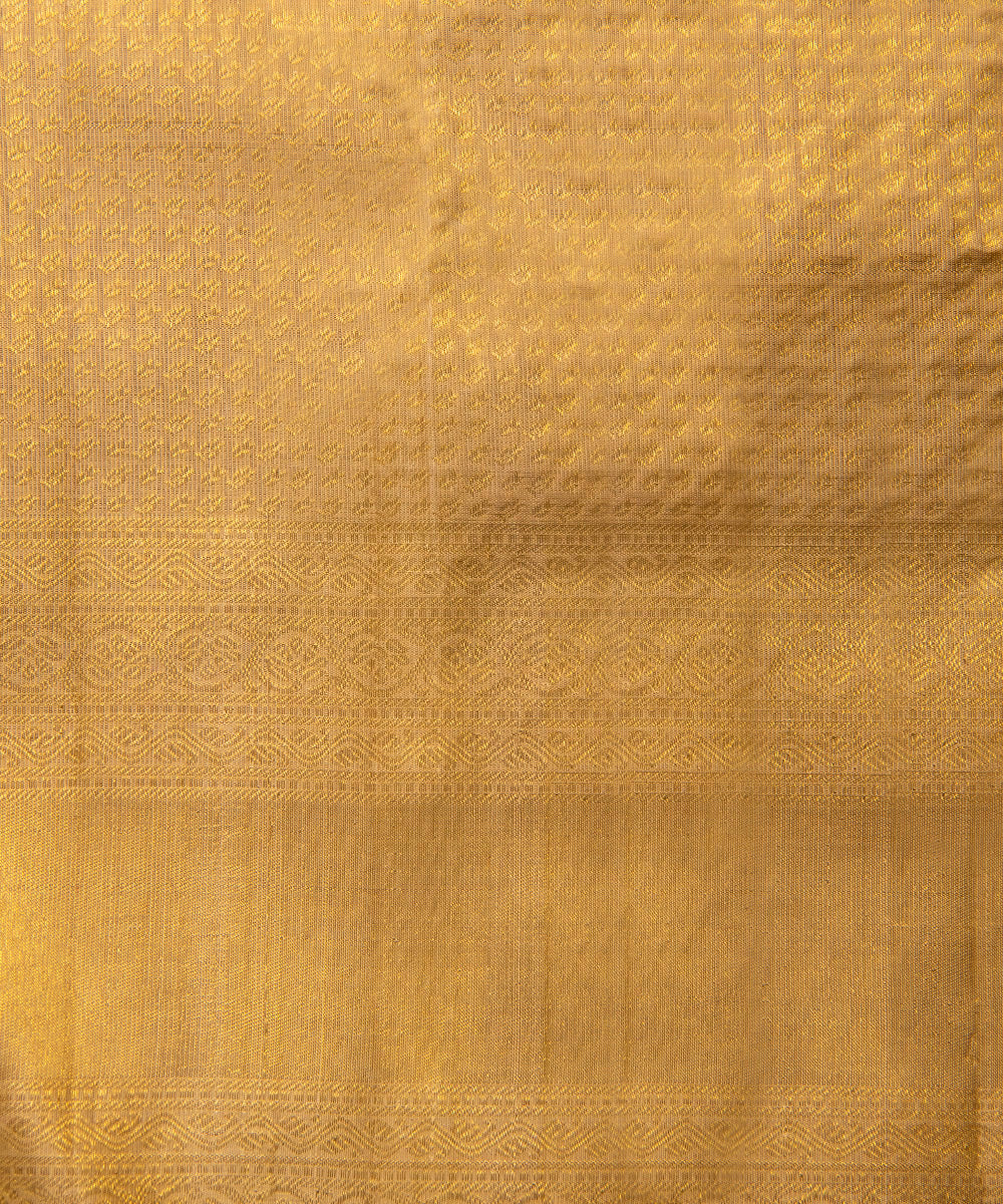 Gold_Handloom_Pure_Silk_Kanjivaram_Saree_with_Brocade_Weave_WeaverStory_05