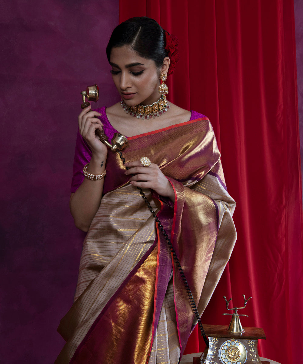 Grey_Handloom_Pure_Zari_Kanjivaram_Silk_Saree_With_Wine_Border_WeaverStory_01