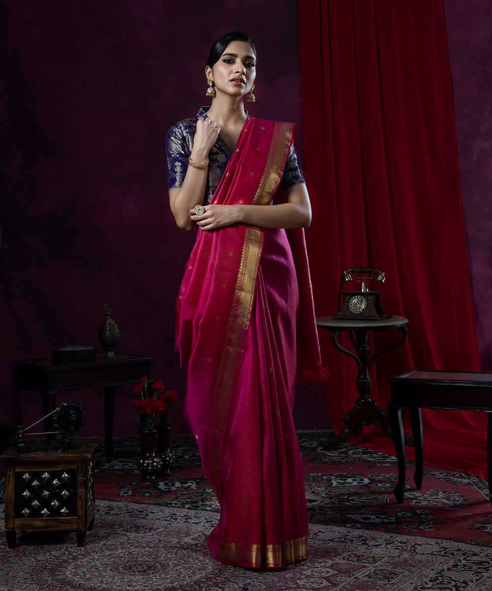 Rani_Pink_Handloom_Vaira_Oosi_Pure_Zari_Kanjivaram_Pure_Silk_Saree_WeaverStory_02