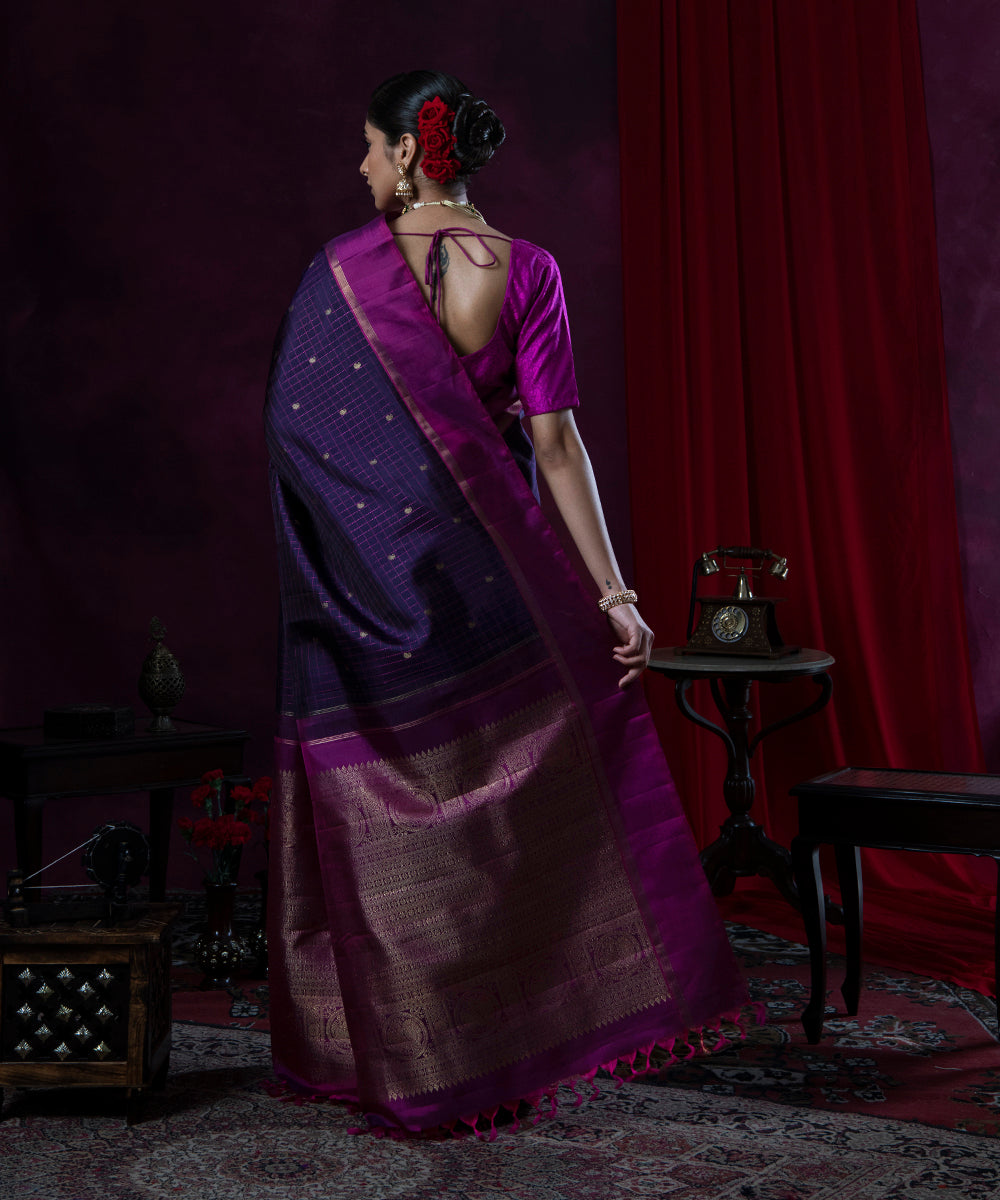 Handloom_Dark_Purple_And_Pink_Checks_Kanjivaram_Silk_Saree_WeaverStory_03