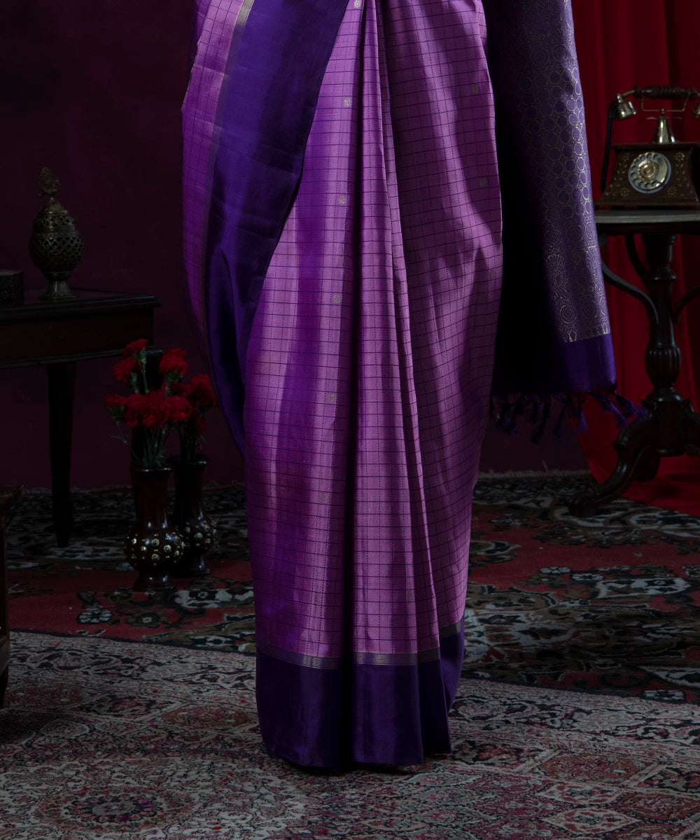 Handloom_Dark_Mauve_Kanjivaram_Pure_Silk_Saree_And_Annapakshi_Motifs_WeaverStory_04