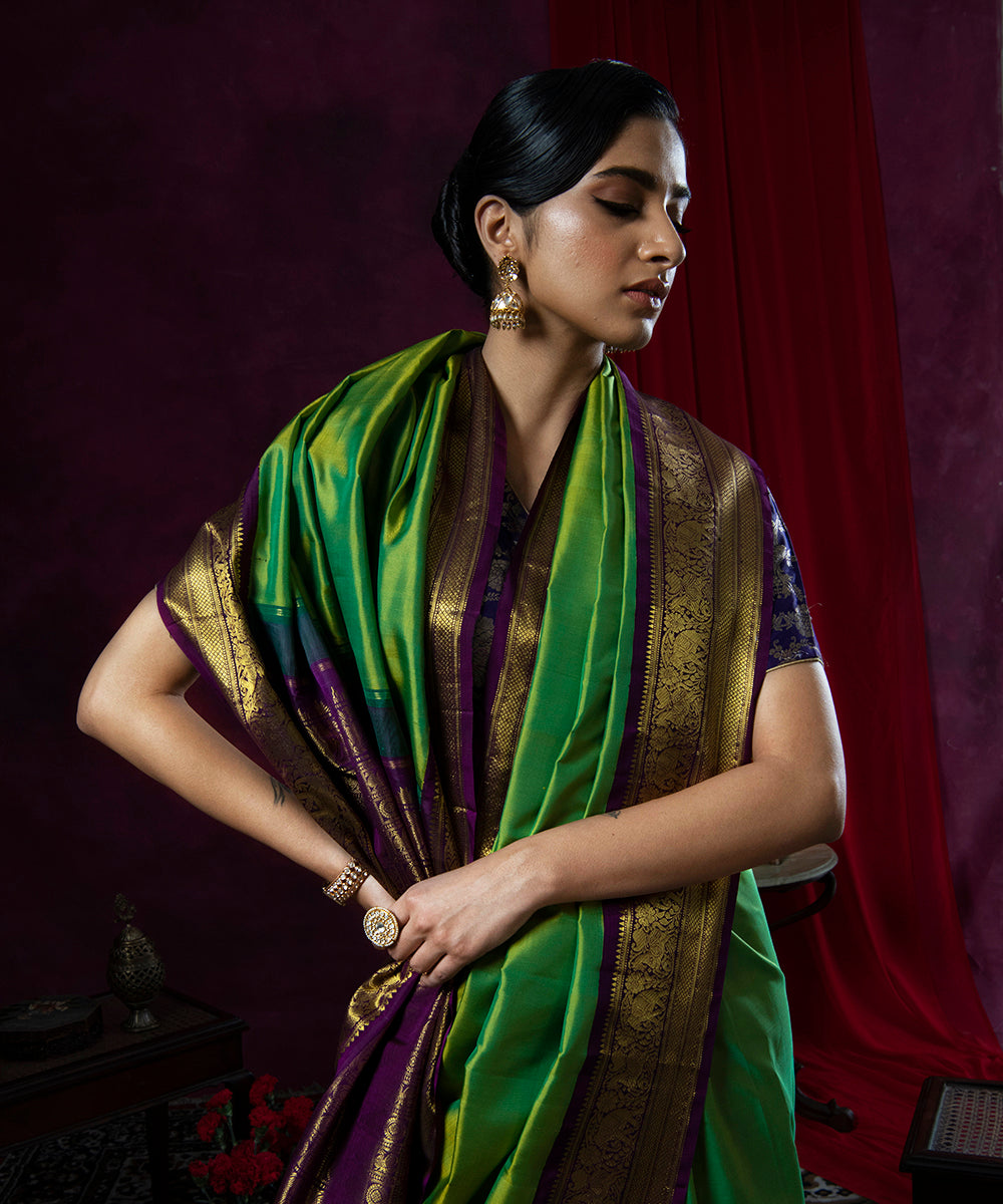 Green_Handloom_Pure_Silk_Kanjivaram_Saree_With_Zari_Border_WeaverStory_01