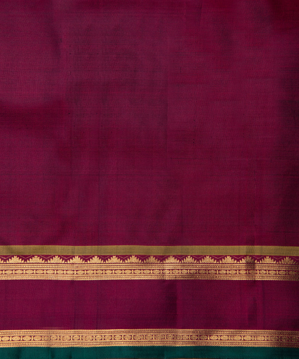 Emerald_Green_Handloom_Pure_Silk_Kanjivaram_Saree_With_Rudraksha_Border_WeaverStory_05
