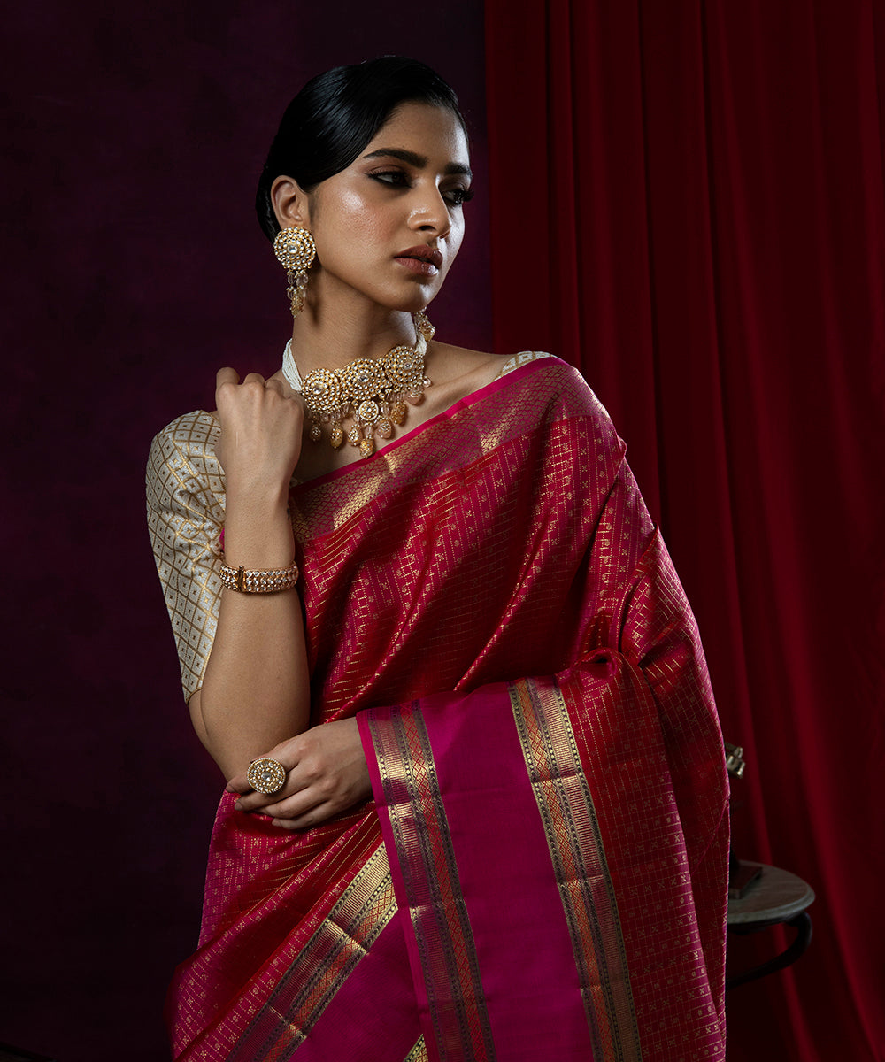 Handloom_Pink_Pure_Zari_and_Pure_Silk_Kanjivaram_Saree_WeaverStory_01