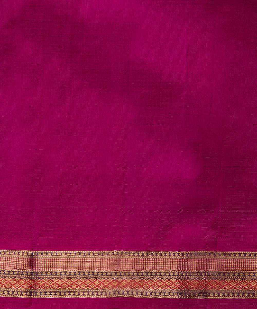 Handloom_Pink_Pure_Zari_and_Pure_Silk_Kanjivaram_Saree_WeaverStory_05