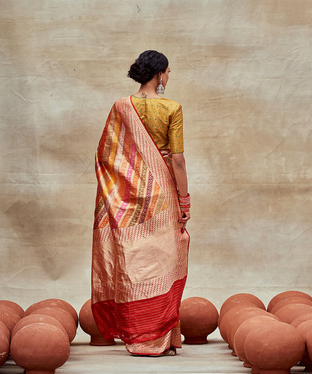 Red_And_Gold_Handloom_Pure_Katan_Silk_Banarasi_Rangkaat_Saree_with_Aada_Jaal_WeaverStory_04