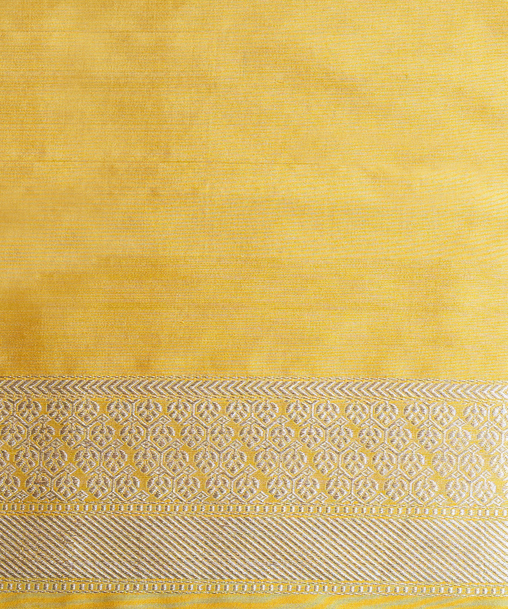 Peacock_Blue_Handloom_Pure_Katan_Silk_Banarasi_Saree_With_Rangkaat_Pallu_WeaverStory_05