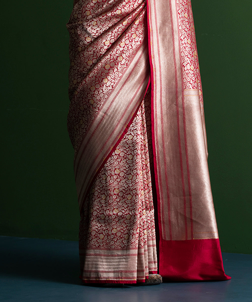 Red_Handloom_Kimkhab_Pure_Katan_Silk_Banarasi_Saree_With_Mustard_Meenakari_WeaverStory_04
