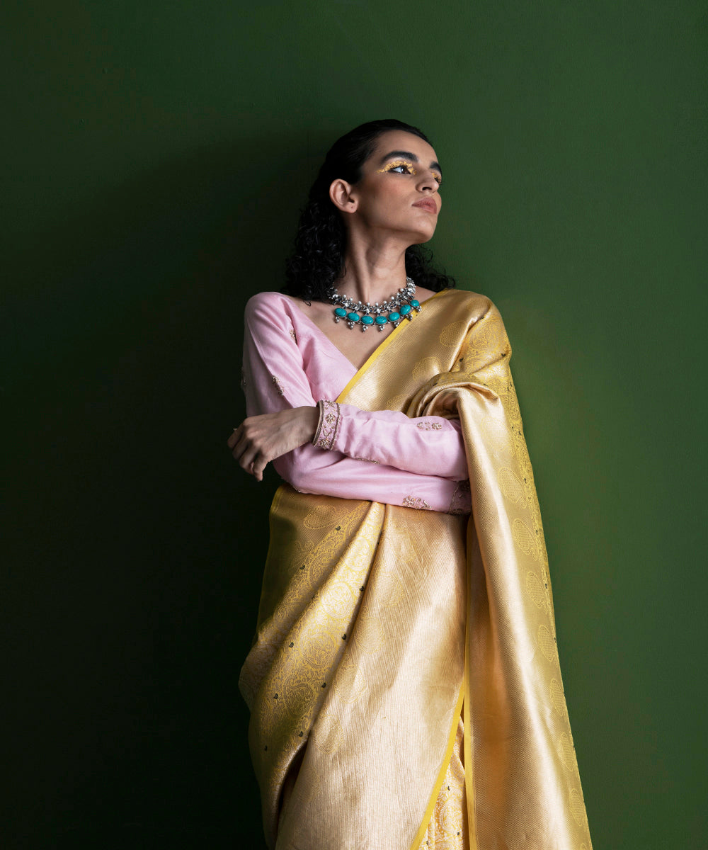 Handloom_Yellow_Pure_Katan_Silk_Kimkhab_Banarasi_Saree_With_Broad_Border_WeaverStory_01