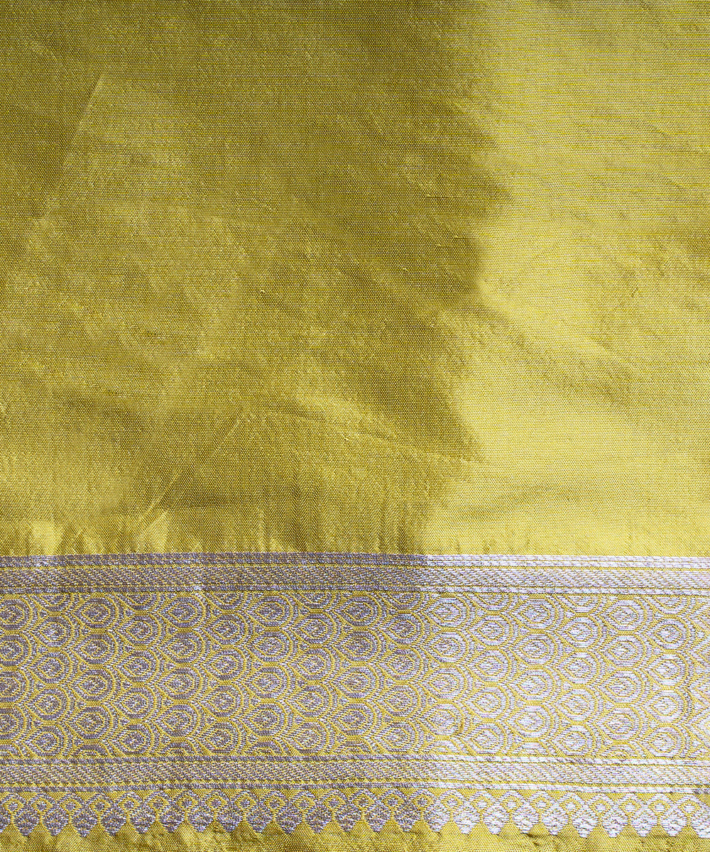 Handloom_Yellow_Kimkhab_Pure_Katan_Silk_Banarasi_Saree_With_Sea_Green_Meenakari_WeaverStory_05