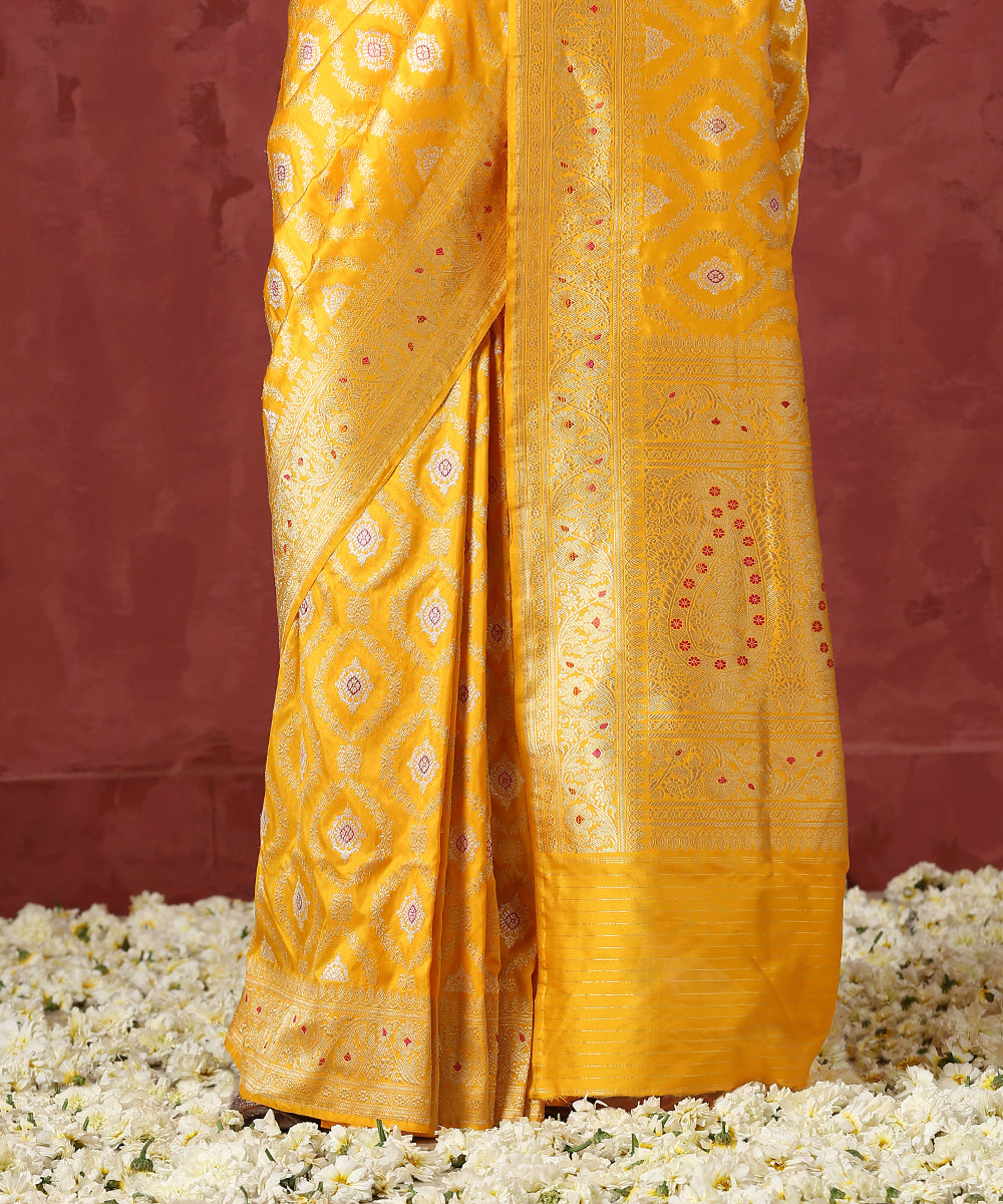 Yellow_Handloom_Pure_Katan_Silk_Banarasi_Saree_with_Meenakari_WeaverStory_04