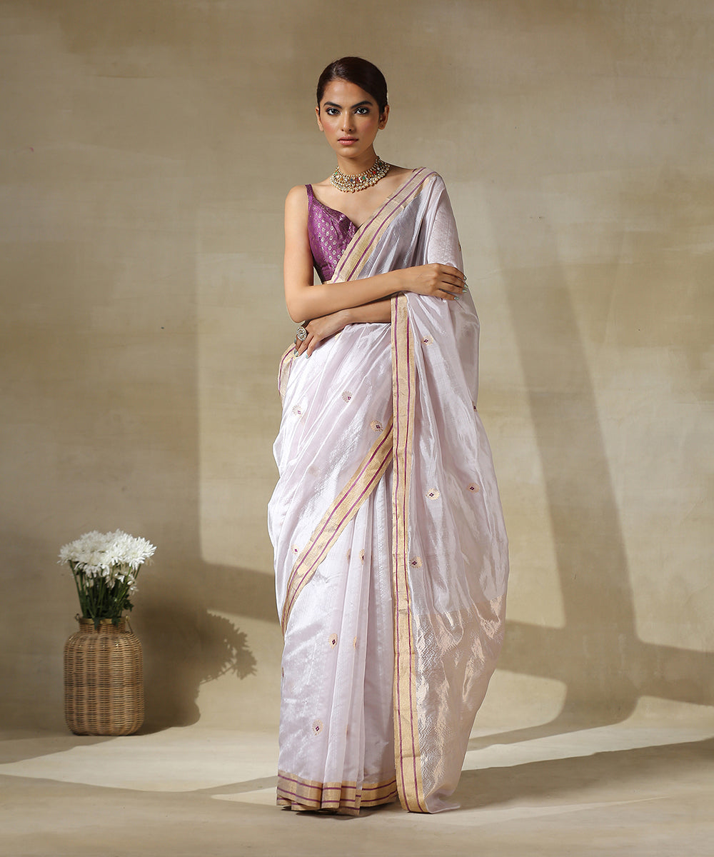 Handloom_Light_Mauve_Chanderi_Silk_Saree_With_Zari_Booti_And_Gold_Border_WeaverStory_02