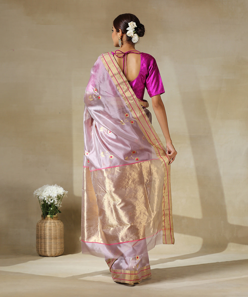 Light_Mauve_Handloom_3_Flower_Motif_Chanderi_Silk_Saree_With_Red_Meenakari_WeaverStory_03