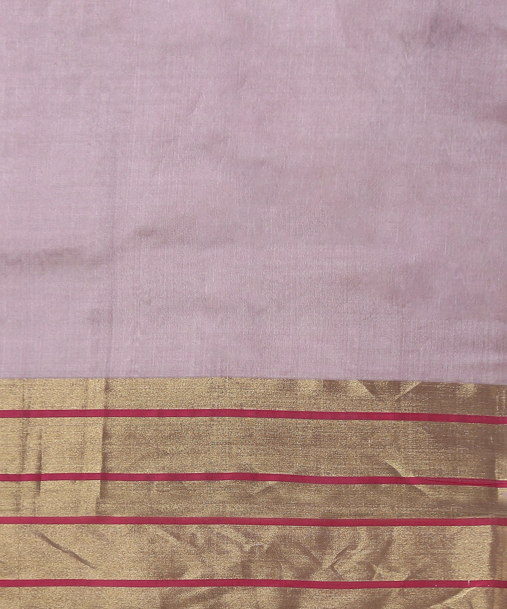 Light_Mauve_Handloom_3_Flower_Motif_Chanderi_Silk_Saree_With_Red_Meenakari_WeaverStory_05