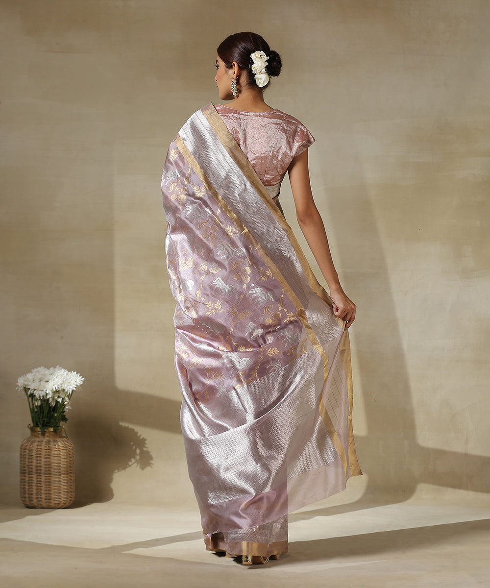 Light_Mauve_Handloom_Chanderi_Silk_Saree_With_Lion_And_Deer_Motifs_WeaverStory_03