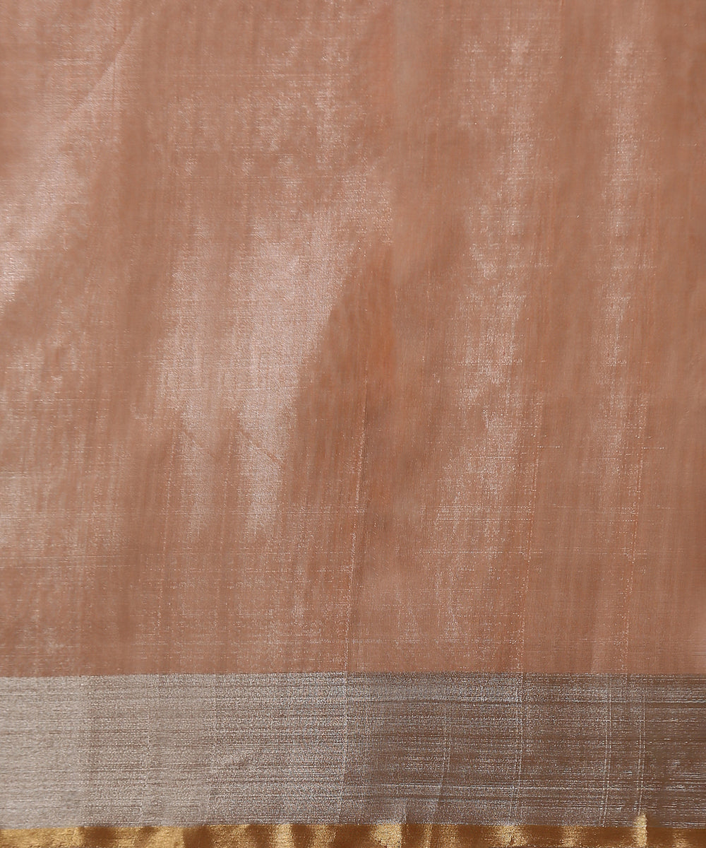 Handloom_Peach_And_Silver_Tissue_Chanderi_Saree_With_Eknaliya_Silver_Booti_WeaverStory_05