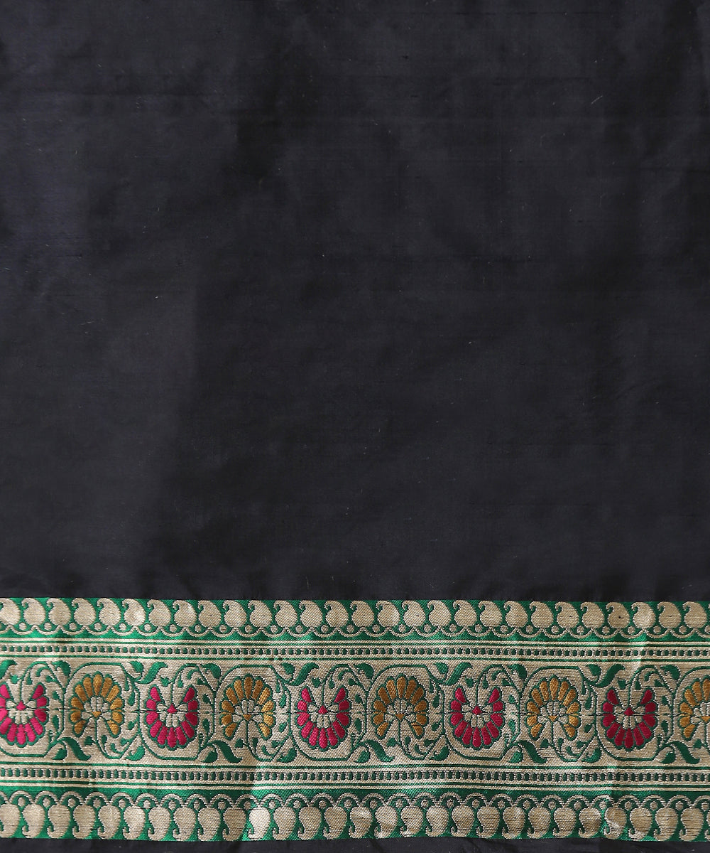 Handloom_Black_Pure_Katan_Silk_Banarasi_Patola_Saree_with_Meenakari_WeaverStory_05