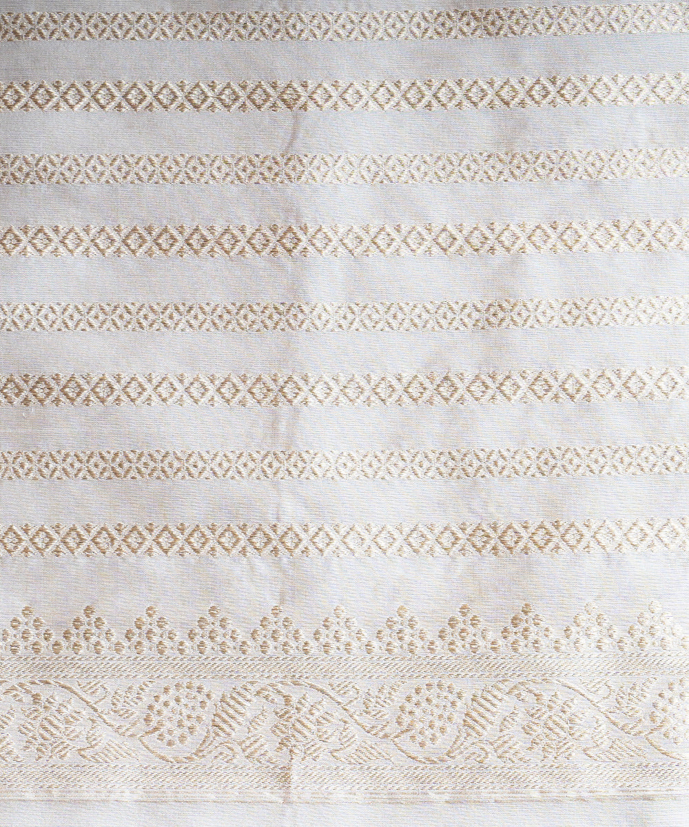 Golden_Handloom_Tanchoi_Pure_Katan_Silk_Banarasi_Saree_With_Mustard_Selvedge_WeaverStory_05